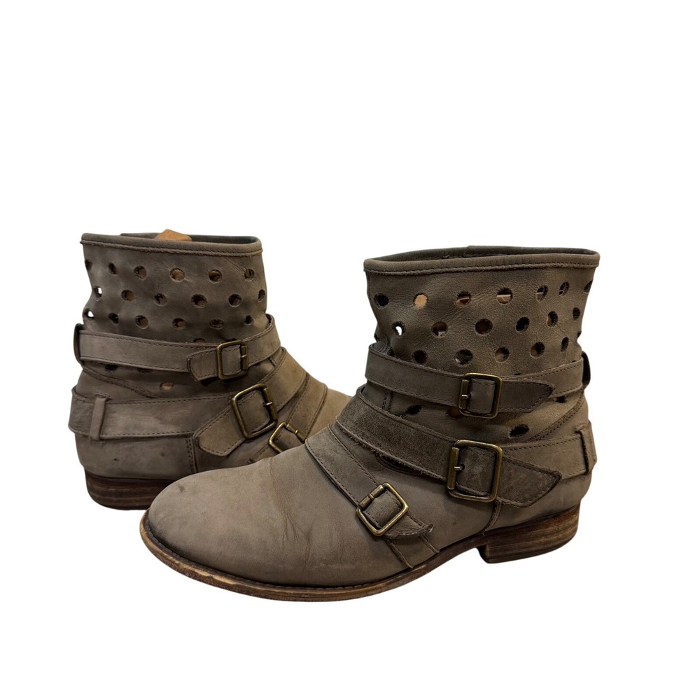 Vero Cuoio Taupe Leather Perforated Buckle Moto Ankle‎ Boots Made in Italy 37